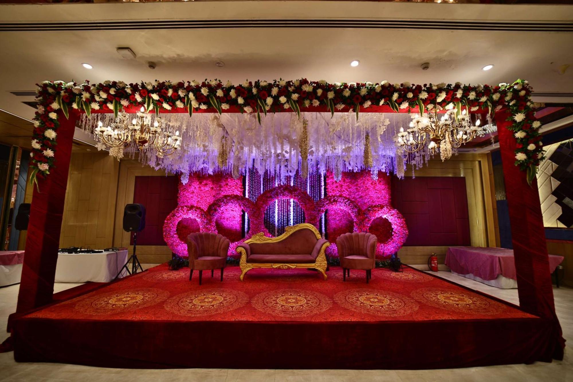 Radisson Blu Towers Kaushambi Delhi Ncr Hotel Ghaziabad Ngoại thất bức ảnh A wedding reception in India
