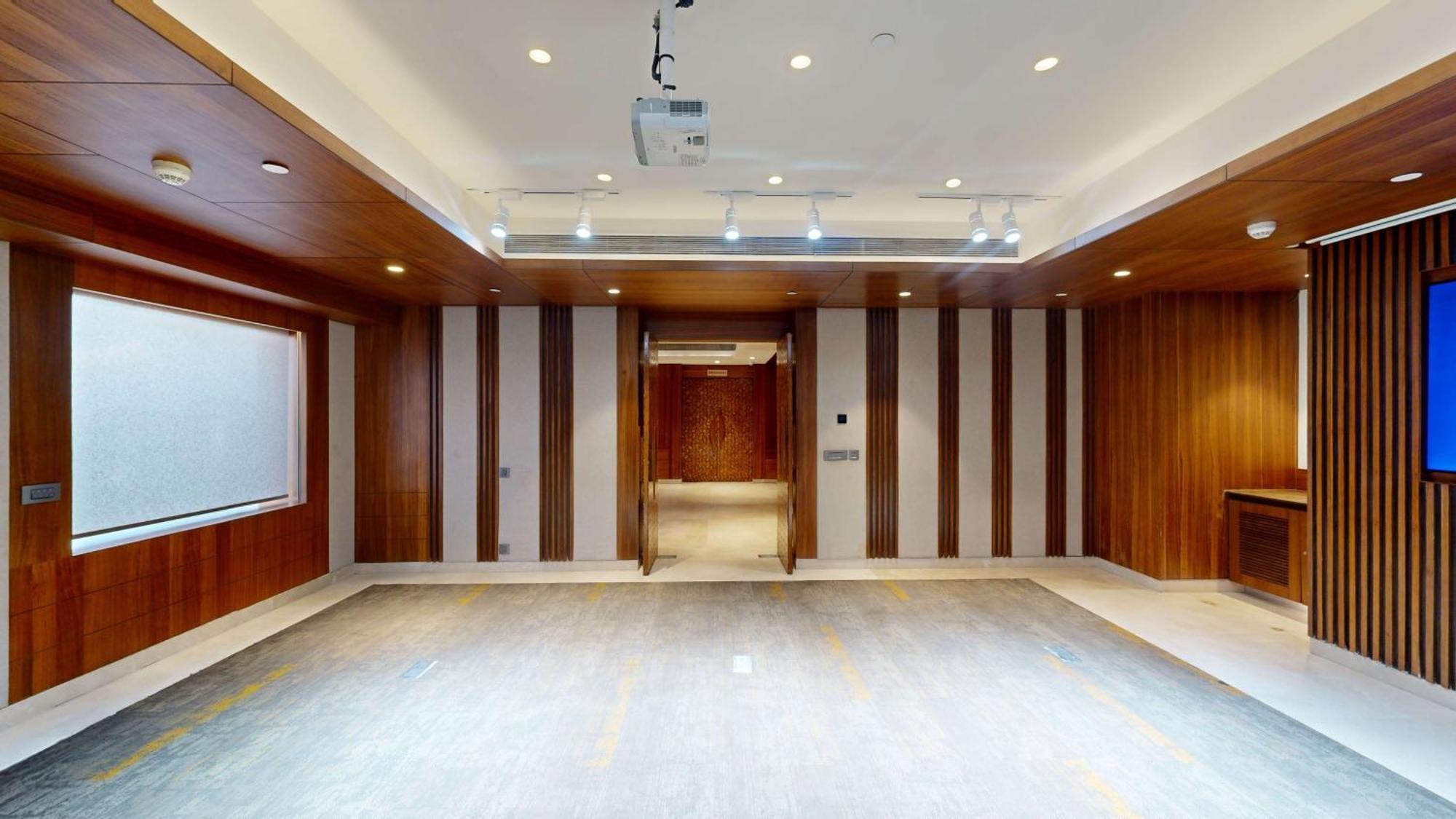 Radisson Blu Towers Kaushambi Delhi Ncr Hotel Ghaziabad Ngoại thất bức ảnh The interior of the library